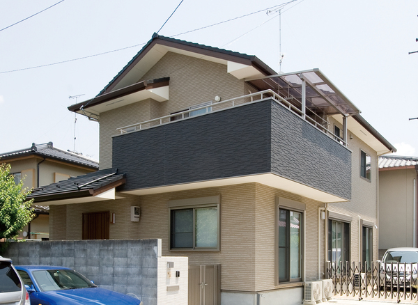 収納たっぷり家事効率UPのパントリーのある住まいのサムネイル