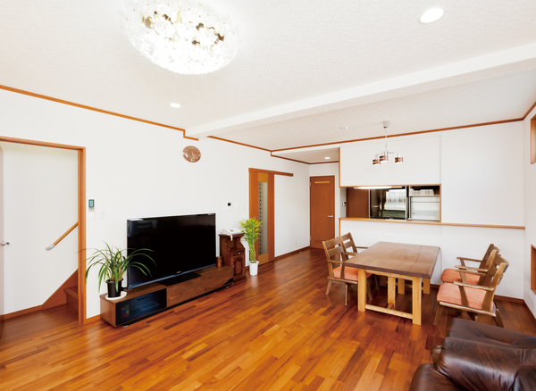 ３階立て店舗兼用住宅のサムネイル